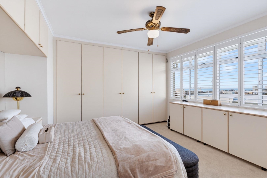 2 Bedroom Property for Sale in Sea Point Western Cape